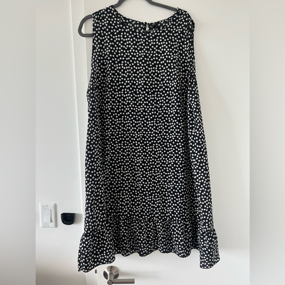 Adorable flower dress for summer